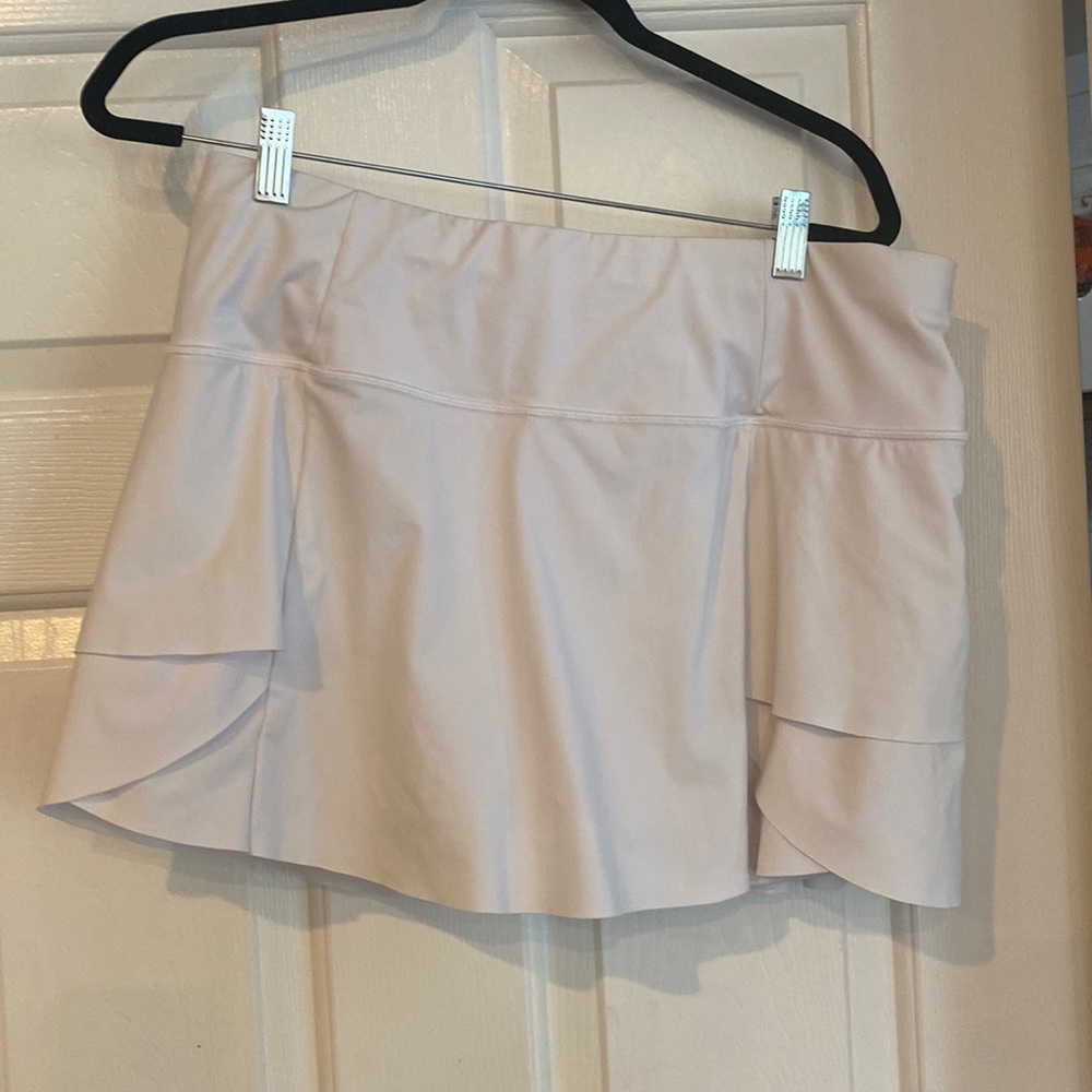 Athleta tennis skirt size large